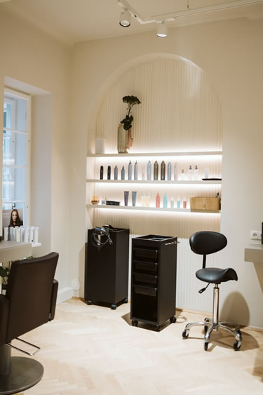 Bild der Atmosphäre im großen Salon